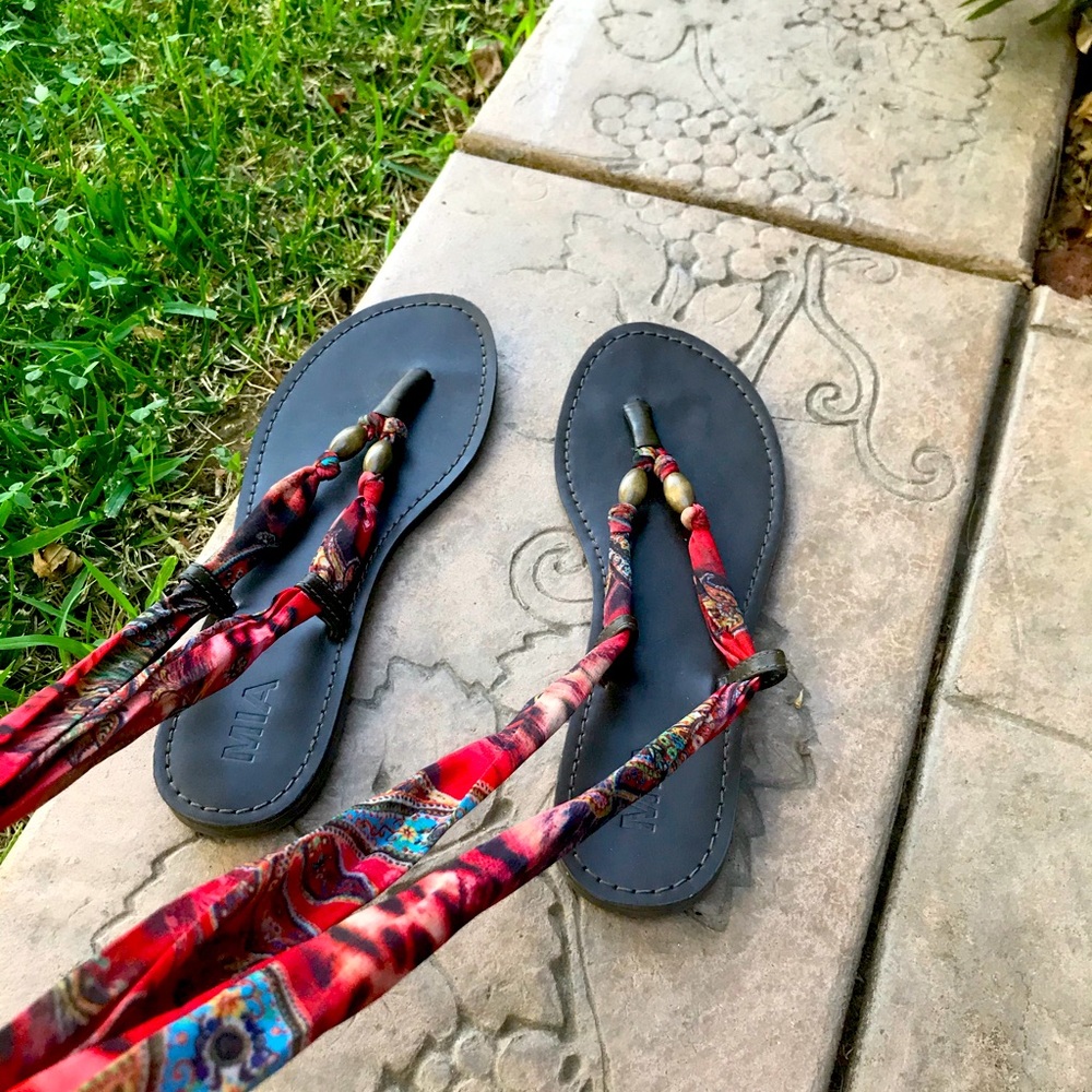 COPY - Tie-up sandals